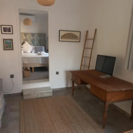 Iremia Apartment